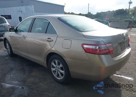 2008 Toyota Camry Le z USA, uszkodzony, nr VIN 4T1BE46K98U252145